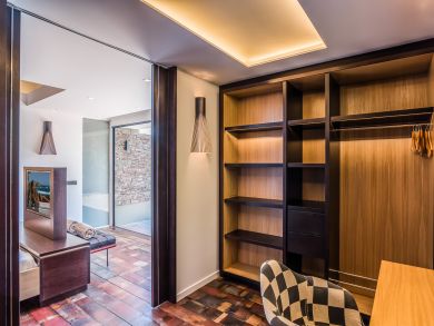 St. Barts Home 898022
