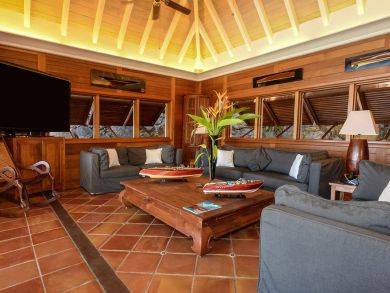 St. Barts Home 898024