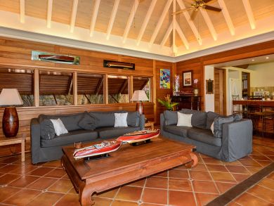 St. Barts Home 898024
