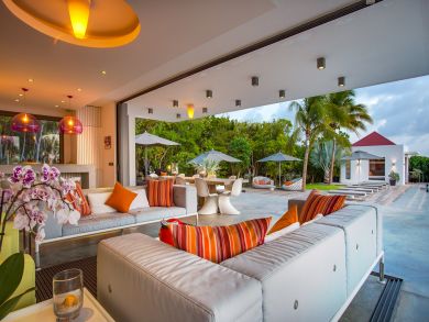 St. Barts Home 898033