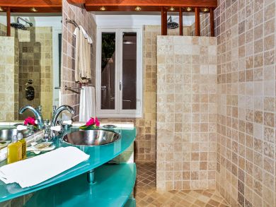 St. Barts Home 898034