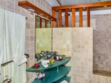 St. Barts Home 898034