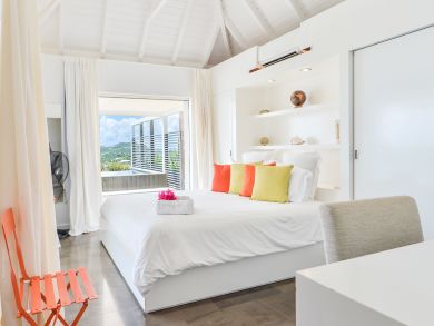 St. Barts Home 898035