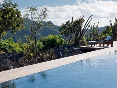 St. Barts Home 898036