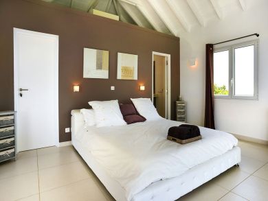 St. Barts Home 898039