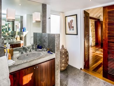 St. Barts Home 898041