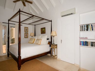 St. Barts Home 898045