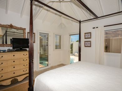 St. Barts Home 898045