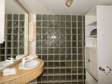 St. Barts Home 898045