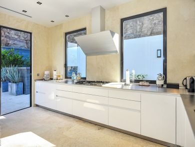 St. Barts Home 898047