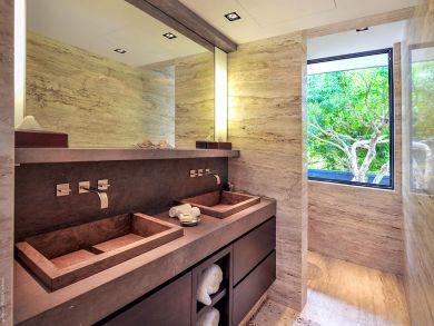 St. Barts Home 898047