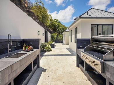 St. Barts Home 898047