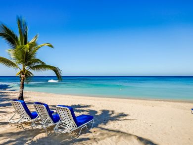 Five Minutes from Sandy Lane Beach Staff, Pool World Class