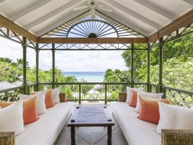 Six Bedrooms Beachfront Vacation Home in Barbados