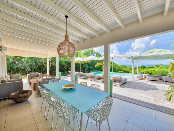 St Maarten Beautiful 3 Bedroom Pool Villa & Outdoor Area