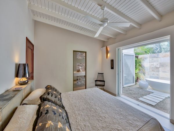 St Maarten Beautiful 3 Bedroom Pool Villa & Outdoor Area