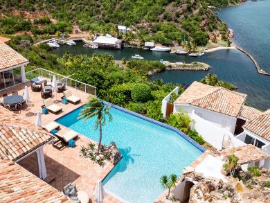 Exquisite Four Bedroom Tropical Getaway in St Martin