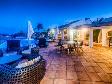 Exquisite Four Bedroom Tropical Getaway in St Martin