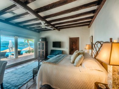 Exquisite Four Bedroom Tropical Getaway in St Martin