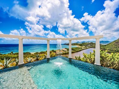 Dramatic Views from Hill Perched Villa!
