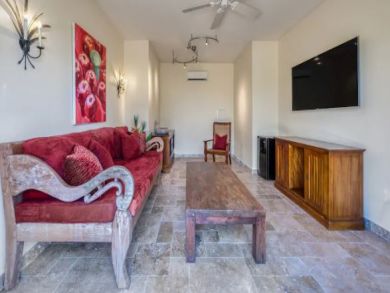 Saint Maarten Vacation Home Sleeps Twelve Guests!