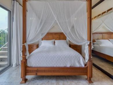 Saint Maarten Vacation Home Sleeps Twelve Guests!