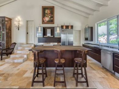 Saint Maarten Vacation Home Sleeps Twelve Guests!