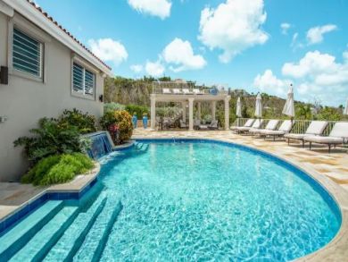 Saint Maarten Vacation Home Sleeps Twelve Guests!