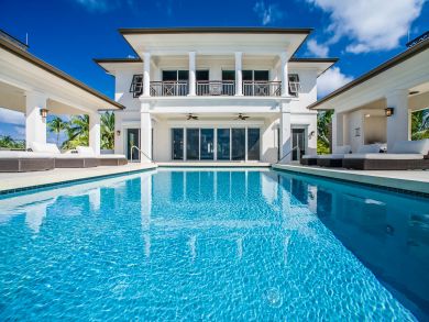 Cayman Island Six Bedroom Vacation Rental with Private Pool Cayman Island Six Bedroom Vacation Rental with Private Pool