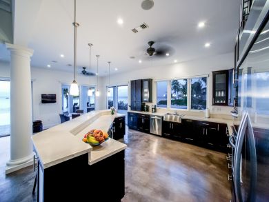 Cayman Island Six Bedroom Vacation Rental with Private Pool Cayman Island Six Bedroom Vacation Rental with Private Pool