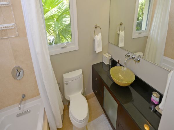 Oceanfront Cayman Island Luxury Vacation Estate 8  Bedroom