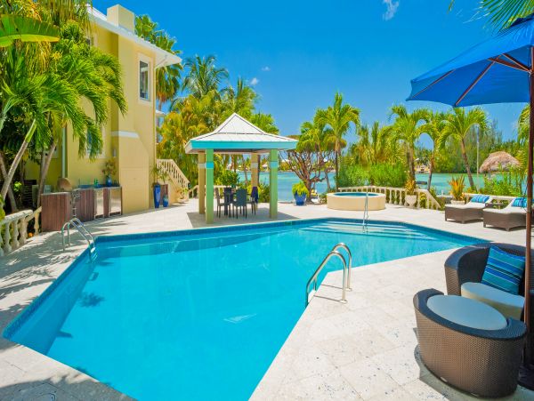 Oceanfront Cayman Island Luxury Vacation Estate 8  Bedroom