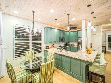 Cayman Islands Home 898327