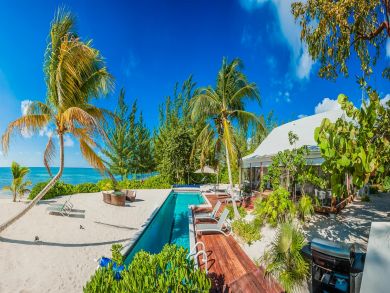 Luxury Rental on the Cayman Islands 5 Bedrooms Luxury Rental on the Cayman Islands 5 Bedrooms