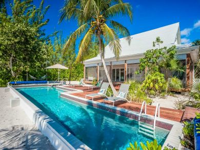 Luxury Rental on the Cayman Islands 5 Bedrooms Luxury Rental on the Cayman Islands 5 Bedrooms
