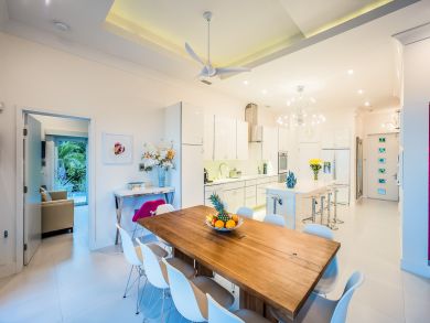 Luxury Rental on the Cayman Islands 5 Bedrooms Luxury Rental on the Cayman Islands 5 Bedrooms