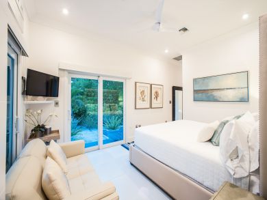 Luxury Rental on the Cayman Islands 5 Bedrooms Luxury Rental on the Cayman Islands 5 Bedrooms