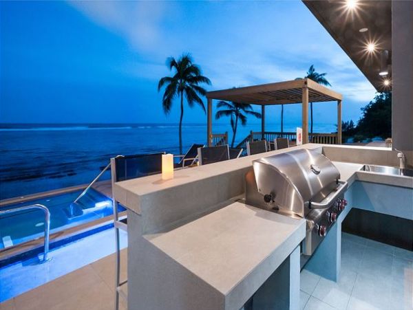 Luxurious Grand Cayman Seven Bedroom Pool Villa