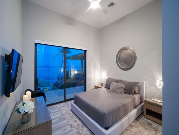 Luxurious Grand Cayman Seven Bedroom Pool Villa