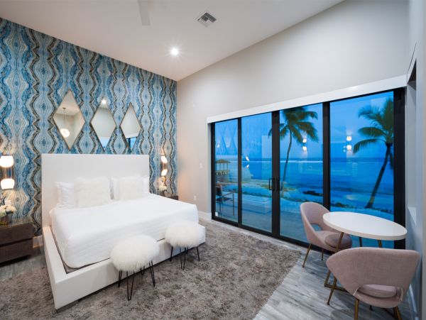 Luxurious Grand Cayman Seven Bedroom Pool Villa