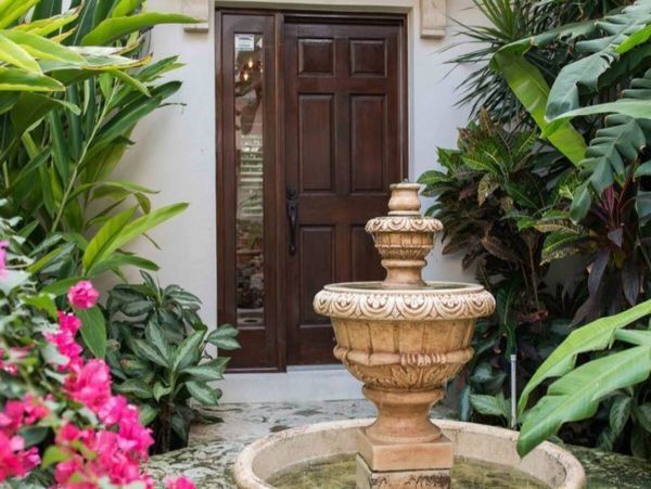 Beachfront  Grand Cayman Vacation Villa Plus Guest House