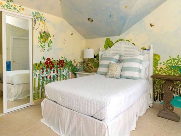 Beachfront  Grand Cayman Vacation Villa Plus Guest House
