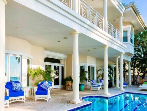 Beachfront  Grand Cayman Vacation Villa Plus Guest House