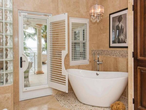 Beachfront  Grand Cayman Vacation Villa Plus Guest House