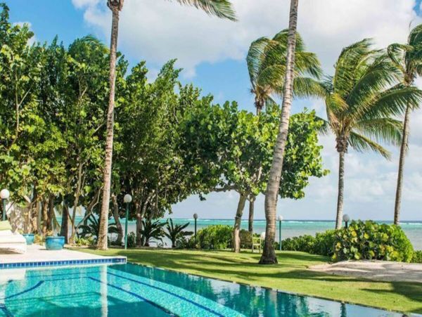Beachfront  Grand Cayman Vacation Villa Plus Guest House