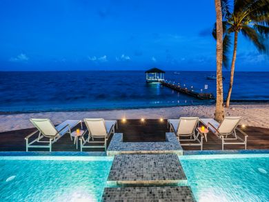 Amazing Cayman Beachfront Luxury Home Amazing Cayman Beachfront Luxury Home