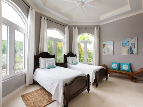 Luxury Four Bedroom Villa Turks Turtle Tail