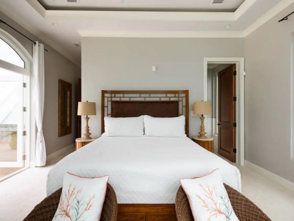Luxury Four Bedroom Villa Turks Turtle Tail