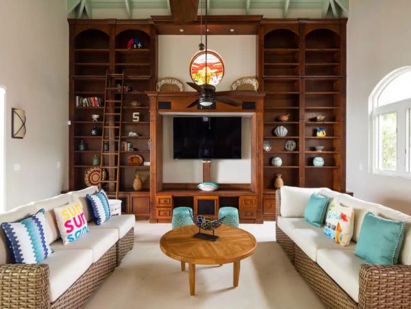 Luxury Four Bedroom Villa Turks Turtle Tail