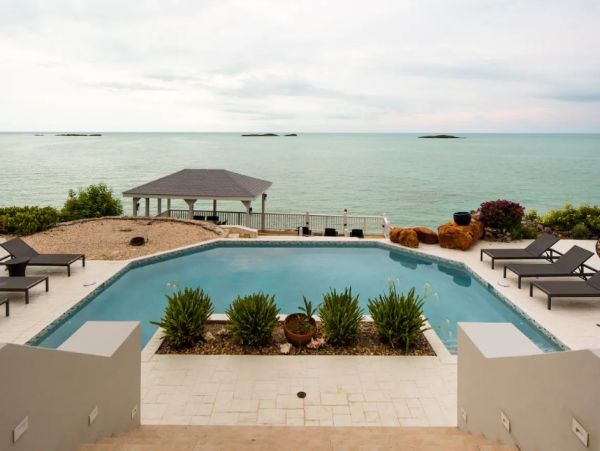 Luxury Four Bedroom Villa Turks Turtle Tail